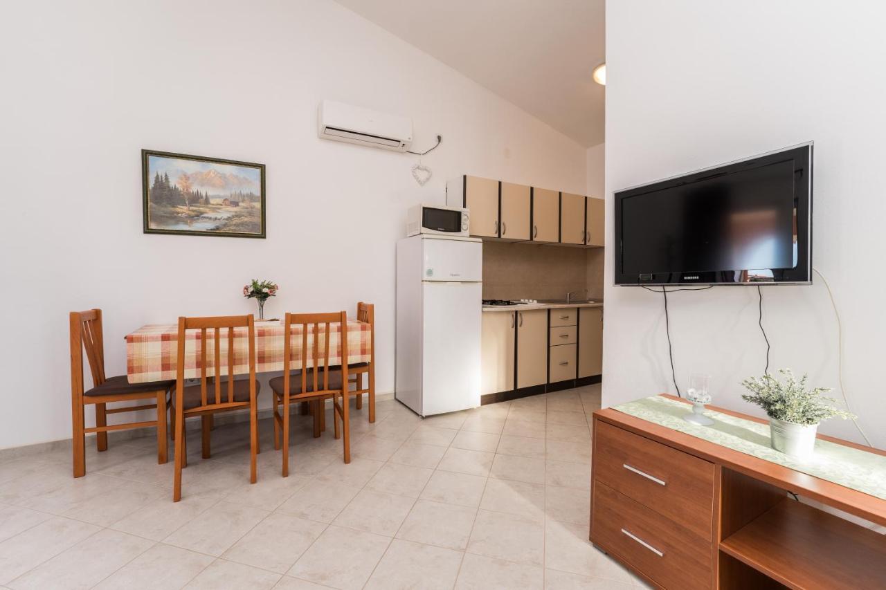 Apartmani Zarko Vir Exterior foto