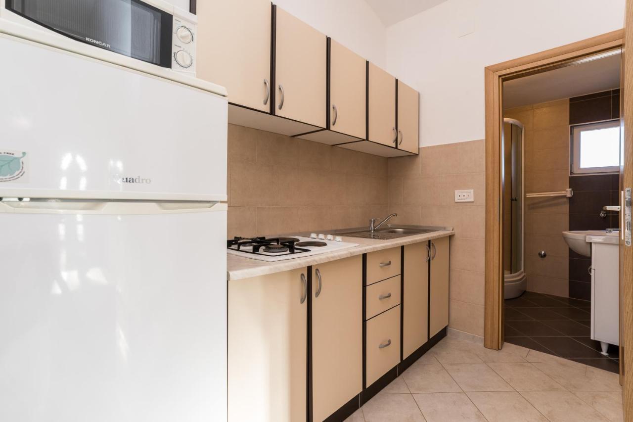 Apartmani Zarko Vir Exterior foto